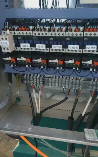 山東路友報廢汽車拆解線駐扎山西 ,售后現(xiàn)場教學工人實操